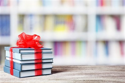 اهدای 20 هزار جلد کتاب به کتابخانه‌های عمومی زنجان