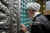 حضور آیت‌الله سبحانی در جوار مزار رهبر شهید انقلاب