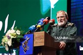 سرلشکر ایزدی: آمریکا دروغ می‌گوید؛ کنترل تنگه هرمز ‌در دست ایران است