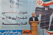 خبرنگاران خط مقدم مقابله با جنگ ترکیبی دشمن هستند