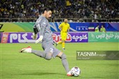 دیدار تیم های فوتبال فجر شهید سپاسی شیراز و ذوب آهن اصفهان