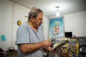 استاد علی تعبدی متولد 1337 شیراز شاخص ترین استاد پیشکسوت ایران در رشته هنری کاشی هفت رنگ است.علی تعبدی که دانشنامه زنده و سیار هنر کاشی هفت رنگ در ایران است در کنار برادر فقید و هنرمند زنده یاد حسین تعبدی و استادان بزرگی نظیر کریم فغفوری و صدراله اوجی از کاشیکاران نامدار شیراز در دهه های اخیر بوده و در جوانی به استادی رسید و در تعمیرات و بازسازی کاشی های اماکن مهم تاریخی از جمله حسینیه قوام، باغ نظر، باغ عفیف آباد و مساجد و حرمهای مطهر امامزادگان بزرگوار شیراز سومین حرم اهل بیت علیهم السلام و خانه های تاریخی و با ارزش بافت قدیم شیراز از جمله خانه تاریخی «راد» نقش آفرین بوده است.