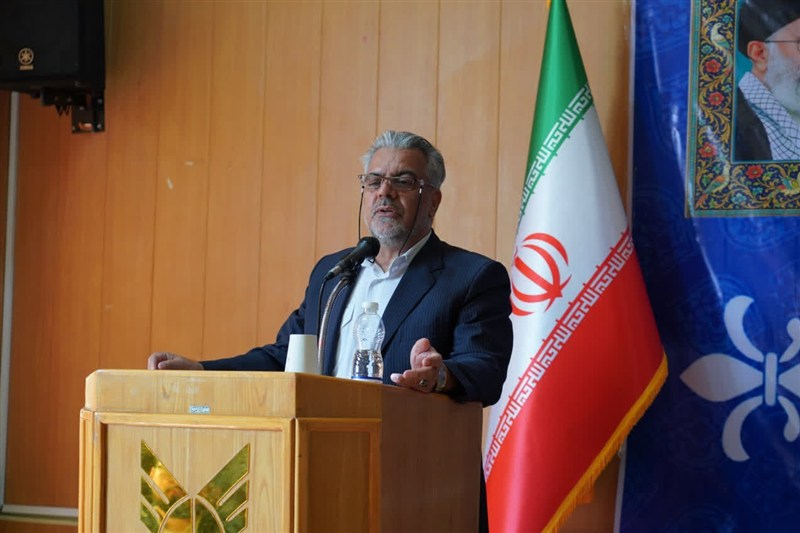 دانشگاه نباید درهایش را به روی صنعت و اقتصاد ببندد