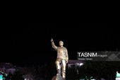 در حاشیه این تجمع مراسم رونمایی از تندیس شهید امیر علی حاجی زاده فرمانده شهید نیروی هوا و فضا سپاه پاسداران انقلاب اسلامی