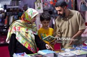 بازار فروش لوازم التحریر در آستانه آغاز سال تحصیلی در همدان