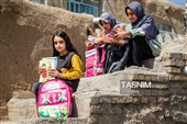 “Bags Full of Love” Campaign Honors Minab Schoolchildren