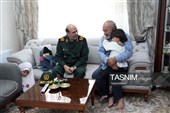 بدرقه فرزند شهید کوه‌خیل در نخستین روز مدرسه