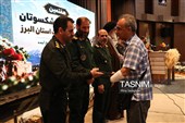 روایت تسنیم از ‌دیدار تاریخی رزمندگان دفاع مقدس/‌هنوز بوی جبهه می‌آید