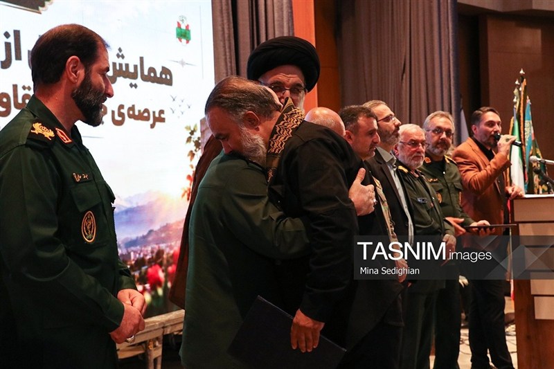 آئین تجلیل از پیشکسوتان دفاع مقدس و مقاومت در البرز