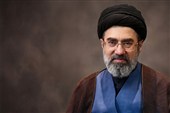 Leader Lauds Role of Iranian Women in National Resistance