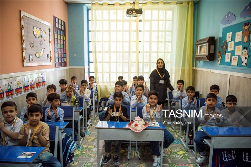 تکذیب شایعه استعفای معلمان؛ حقوق فرهنگیان بالاتر از میانگین کارمندان