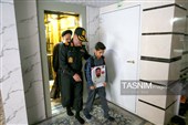 بدرقه فرزندان شهدا تا مدرسه