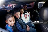 بدرقه فرزندان شهدا تا مدرسه