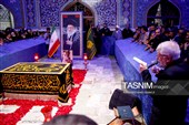 غبارروبی مزار شهدای مدفون در حرم مطهر رضوی