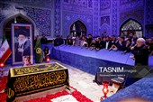 غبارروبی مزار شهدای مدفون در حرم مطهر رضوی