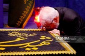 غبارروبی مزار شهدای مدفون در حرم مطهر رضوی