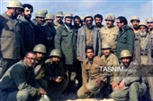 تصاویری از رهبر شهید انقلاب در دوران دفاع مقدس