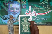 حجت‌الاسلام عبدالحسین خسروپناه، دبیر شورای عالی انقلاب فرهنگی و امیر سرلشکر «امیر حاتمی» فرمانده کل ارتش جمهوری اسلامی ایران در نخستین جشنواره ملی سرباز ایرانی