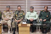 دیدار فرماندهان نیروهای مسلح با نماینده ولی‌فقیه در کردستان