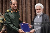 دیدار فرماندهان نیروهای مسلح با نماینده ولی‌فقیه در کردستان