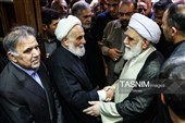 در مراسم ختم «احمد ناطق نوری»