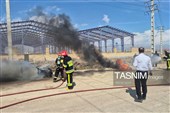 مانور امداد و نجات به مناسبت روز آتش نشانی و ایمنی درشهرک صنعتی اردبیل