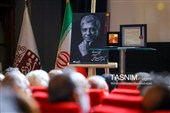 آئین اعطای ششمین نشان عالی خورشید