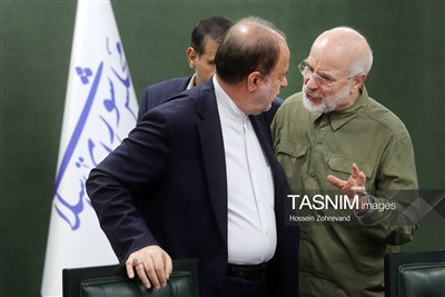 محمدباقر قالیباف رئیس مجلس شورای اسلامی و حمیدرضا حاجی‌بابایی نایب رئیس مجلس شورای اسلامی