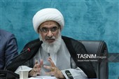 اعطای احکام اعضای شورای سیاست‌گذاری سومین کنگره 2000 شهید استان بوشهر
