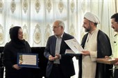 اهدای مدرک دانش‌آموختگی به خانواده دانشجوی شهید «عزیز سیفی آوارسین»