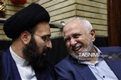 محمد جواد ظریف وحجت الاسلام و المسلمین علی خمینی در مراسم یادبود بدرالسادات عراقچی