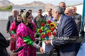 وزیر آموزش و پرورش در جریان سفر به لامرد، آموزشگاه شهید «علی اجرایی» این شهر را با ۶ کلاس درس و اعتبار ۱۵۰ میلیارد ریال افتتاح کرد.
