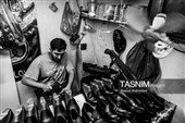 نفس کم‌رمق تولید کفش با آهنگ چکش و درفش