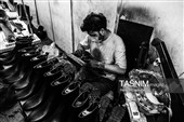 نفس کم‌رمق تولید کفش با آهنگ چکش و درفش