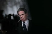Что экономическая война США делает с иранским риалом?