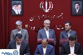 بانک تجارت پای کار بازسازی زیرساخت‌های فناورانه 4 دانشگاه کشور