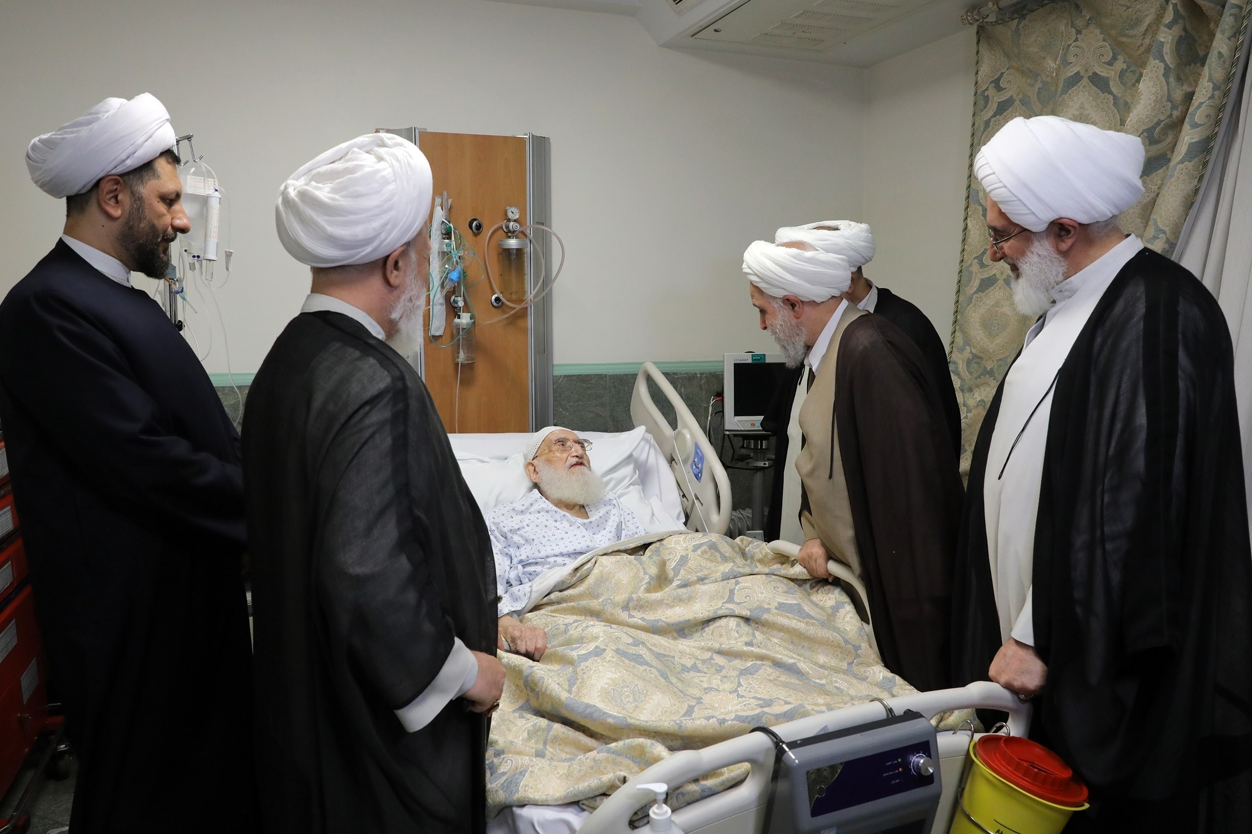 رهبر انقلاب , آیت الله نوری همدانی , 