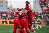 دیدار تیم‌های پرسپولیس و صنعت نفت آبادان