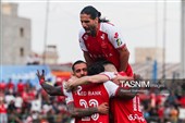دیدار تیم‌های پرسپولیس و صنعت نفت آبادان