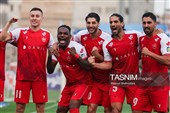 دیدار تیم‌های پرسپولیس و صنعت نفت آبادان