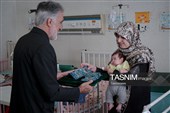 حضور خدام حرم مطهر رضوی در بیمارستان اکبر