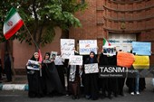 تجمع اعتراضی مقابل سفارت فرانسه در تهران