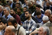 وداع پرشور مردم قم با پیکر شهید آقایی