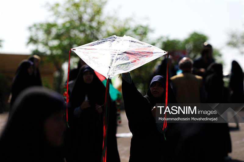 پرواز بادبادک ها به یاد کودکان میناب و غزه