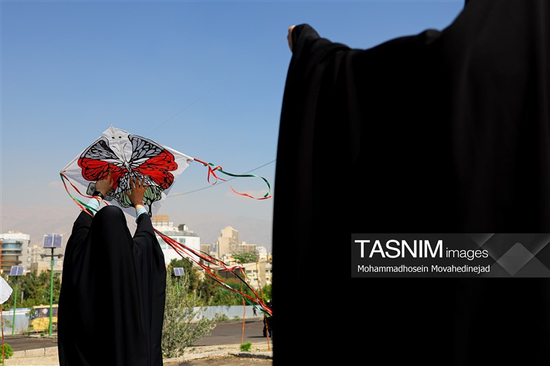 پرواز بادبادک ها به یاد کودکان میناب و غزه