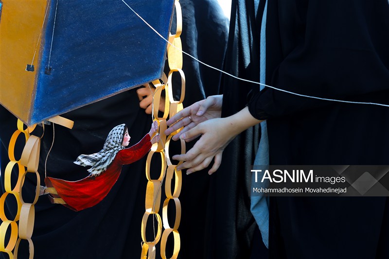 پرواز بادبادک ها به یاد کودکان میناب و غزه