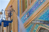 شست‌وشو دیوارهای مسجد مقدس جمکران