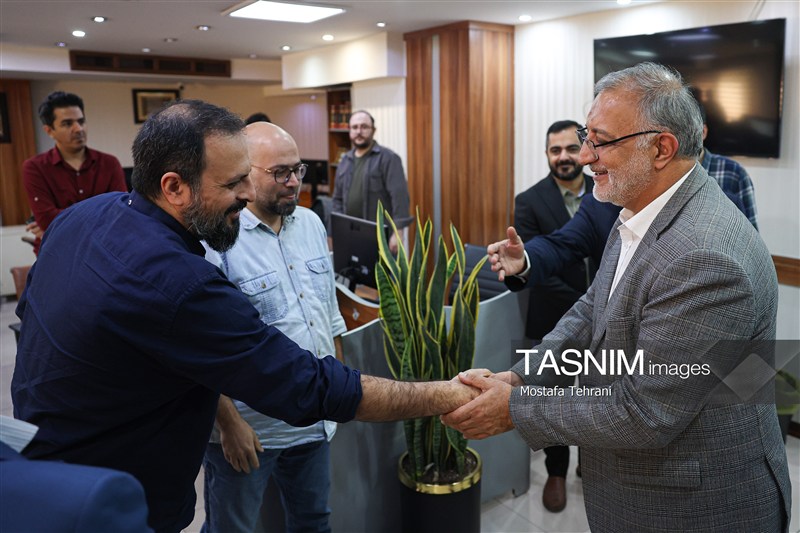علیرضا زاکانی شهردار تهران در حاشیه بازدید از تحریریه این خبرگزاری