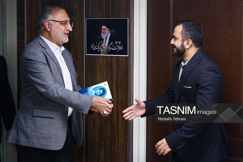 علیرضا زاکانی شهردار تهران و کیان عبداللهی سر دبیر خبرگزاری تسنیم