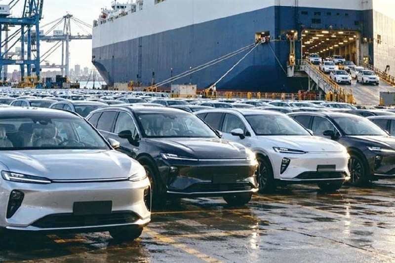 مسیر واردات خودروهای لوکس چراغ خاموش تمدید شد